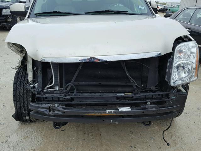 1GKS1KE09DR151550 - 2013 GMC YUKON XL C GOLD photo 9