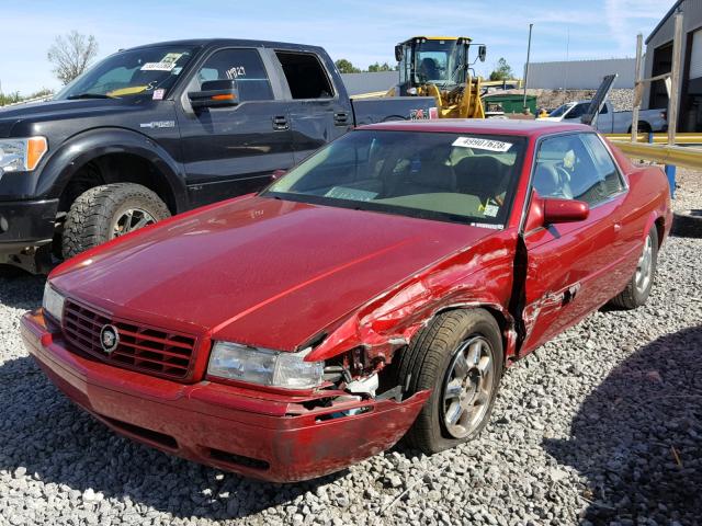 1G6ET12991B108186 - 2001 CADILLAC ELDORADO T RED photo 2