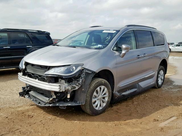 2C4RC1BGXHR526975 - 2017 CHRYSLER PACIFICA T GRAY photo 2