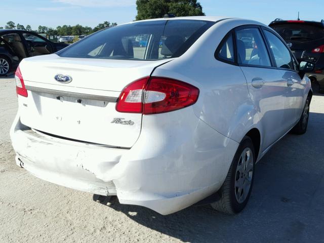 3FADP4BJXCM218206 - 2012 FORD FIESTA SE WHITE photo 4