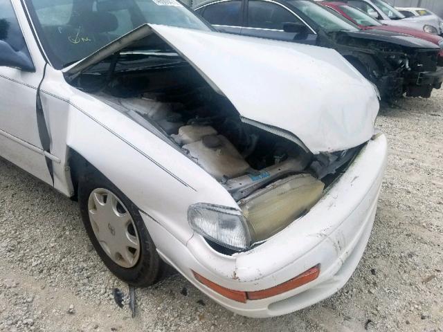 4T1SK11E9PU211702 - 1993 TOYOTA CAMRY DX WHITE photo 9