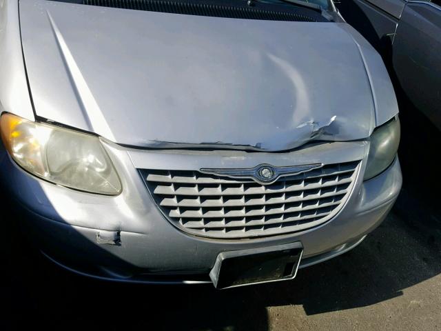 1C8GJ45342B565380 - 2002 CHRYSLER VOYAGER LX SILVER photo 9