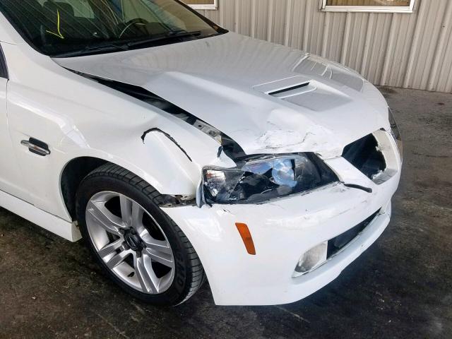 6G2ER57738L128052 - 2008 PONTIAC G8 WHITE photo 9