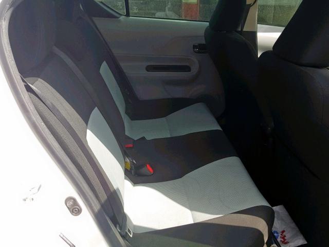 JTDKDTB39D1555311 - 2013 TOYOTA PRIUS C WHITE photo 6