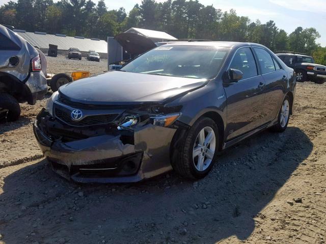 4T1BD1FKXEU128396 - 2014 TOYOTA CAMRY HYBR GRAY photo 2