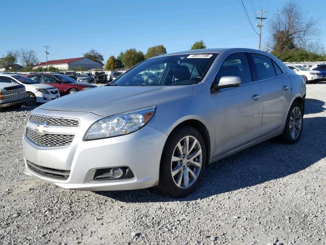 1G11H5SA0DF257090 - 2013 CHEVROLET MALIBU LTZ 银色 照片 2