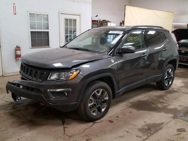 3C4NJDDB4JT307360 - 2018 JEEP COMPASS TR GRAY photo 2