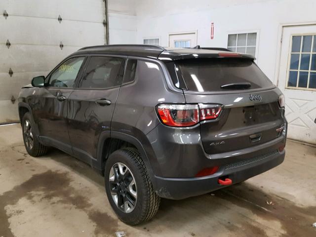 3C4NJDDB4JT307360 - 2018 JEEP COMPASS TR GRAY photo 3