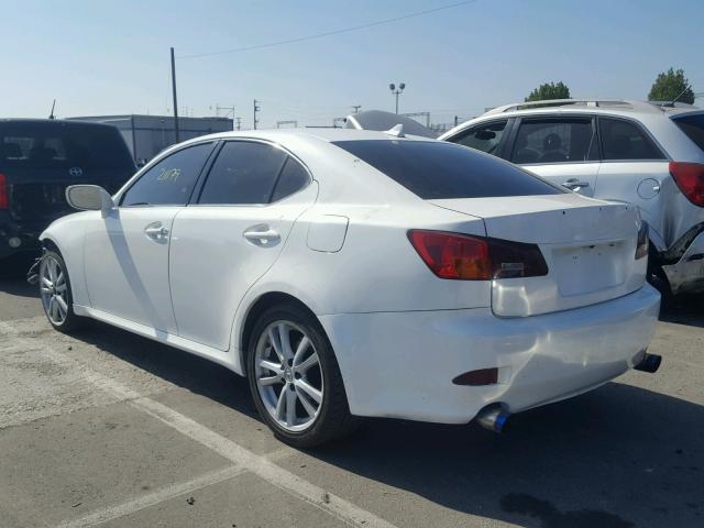 JTHBE262672010608 - 2007 LEXUS IS 350 WHITE photo 3