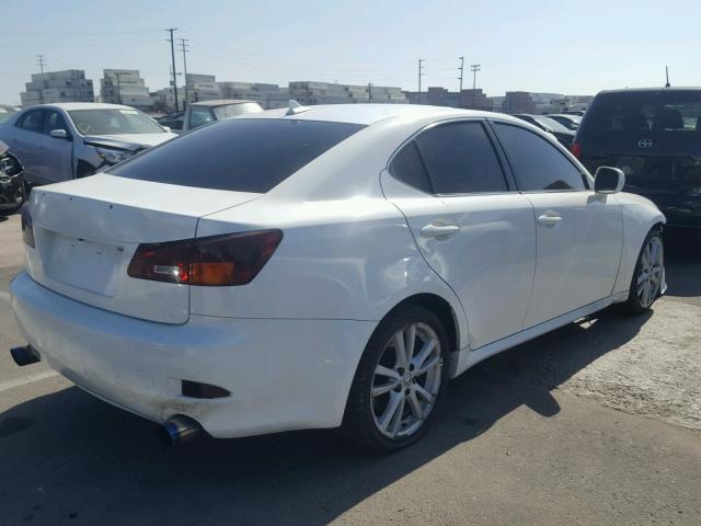 JTHBE262672010608 - 2007 LEXUS IS 350 WHITE photo 4