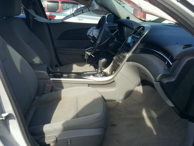 1G11B5SAXDF220369 - 2013 CHEVROLET MALIBU LS 银色 照片 5