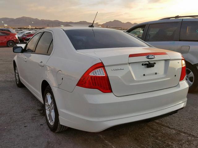 3FAHP0GA3AR250532 - 2010 FORD FUSION S WHITE photo 3