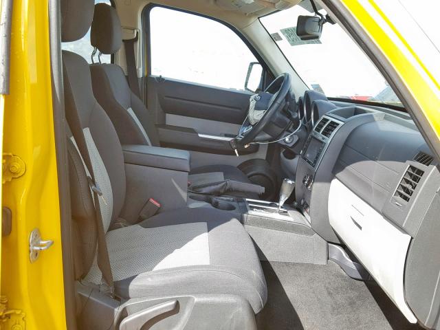 1D4PU6GXXAW171848 - 2010 DODGE NITRO DETO YELLOW photo 5