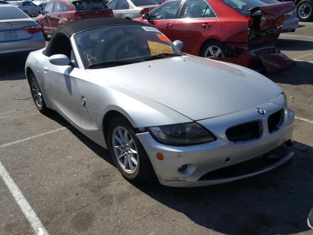 4USBT33595LS58140 - 2005 BMW Z4 2.5 SILVER photo 1