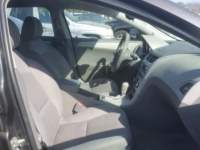 1G1ZA5E05CF396169 - 2012 CHEVROLET MALIBU LS 灰色 照片 5