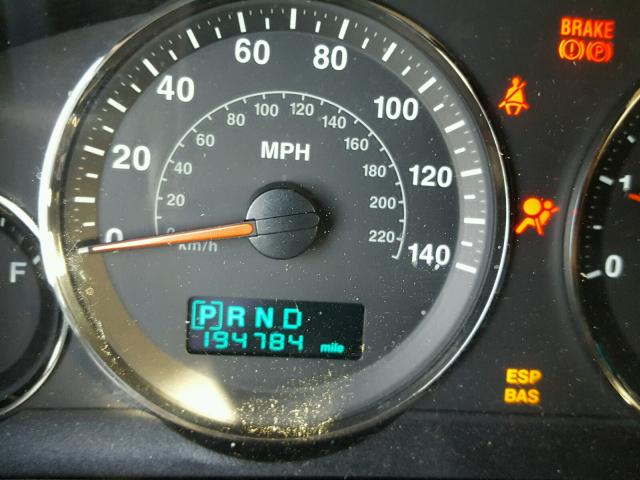 1J8HG58276C212041 - 2006 JEEP COMMANDER BLACK photo 8