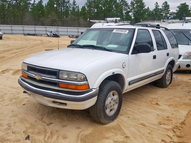 1GNDT13W112172324 - 2001 CHEVROLET BLAZER YELLOW photo 2