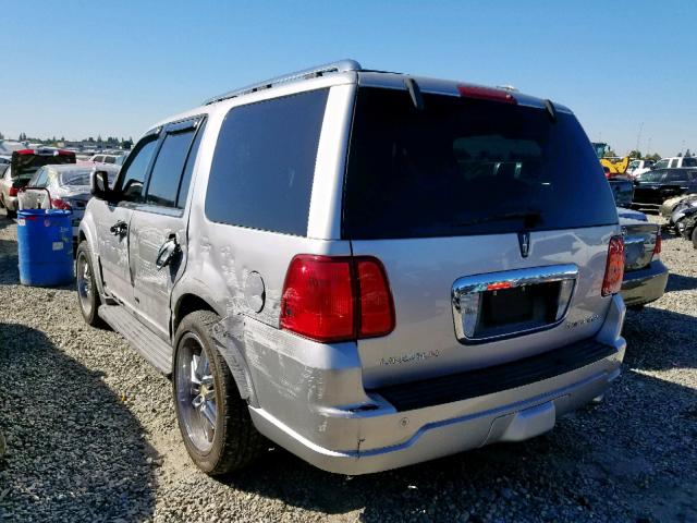 5LMFU27R24LJ10463 - 2004 LINCOLN NAVIGATOR SILVER photo 3