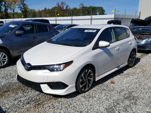 JTNKARJE3HJ533840 - 2017 TOYOTA COROLLA IM WHITE photo 2