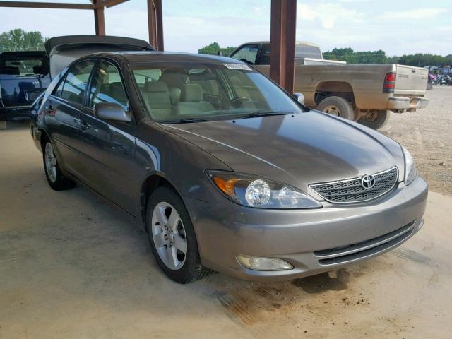 4T1BE32K12U569294 - 2002 TOYOTA CAMRY LE GRAY photo 1