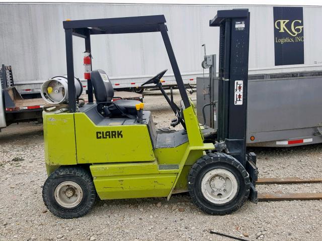000GP138MB7736835 - 1988 CLAR FORKLIFT 绿色 照片 9