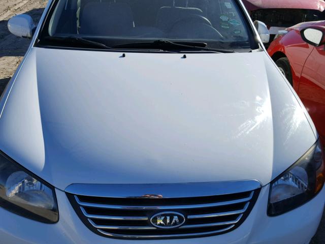 KNAFE221995623062 - 2009 KIA SPECTRA EX WHITE photo 7