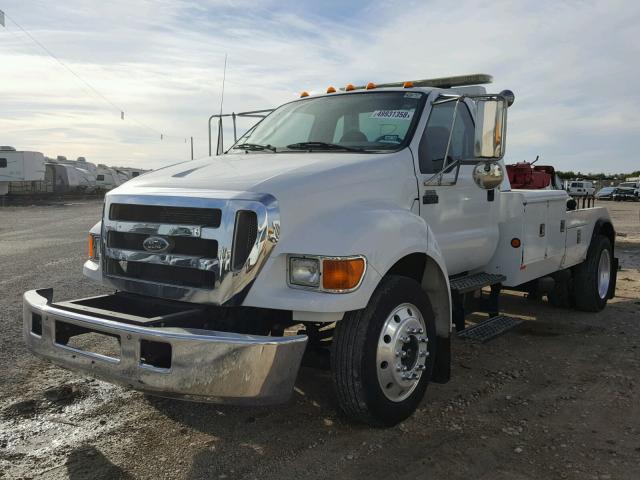 3FRNF65314V617403 - 2004 FORD F650 SUPER WHITE photo 2