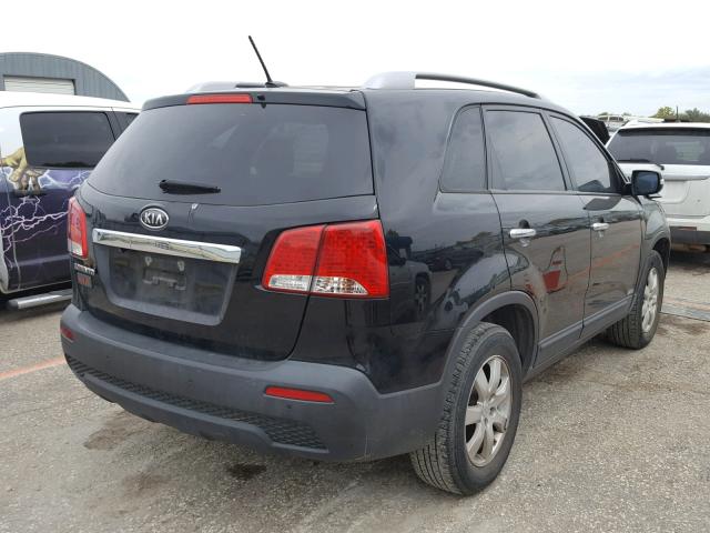 5XYKTDA10BG135099 - 2011 KIA SORENTO BA BLACK photo 4