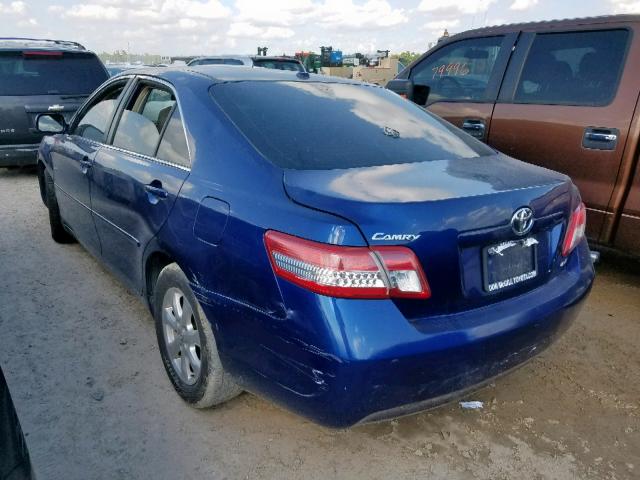 4T1BF3EK2BU595315 - 2011 TOYOTA CAMRY BASE BLUE photo 3