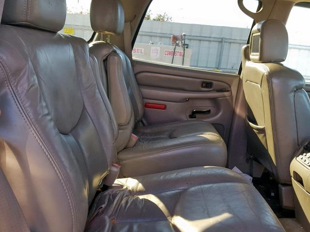 1GKEK63UX4J265076 - 2004 GMC YUKON DENA SILVER photo 6