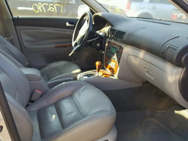 WVWRH63B33P265040 - 2003 VOLKSWAGEN PASSAT GLX 银色 照片 5