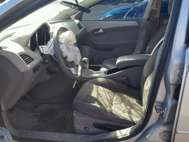 1G1ZA5EUXCF269937 - 2012 CHEVROLET MALIBU LS 银色 照片 5