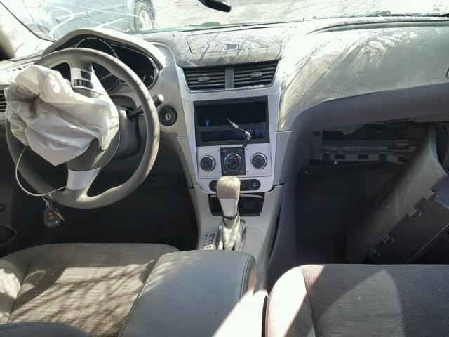 1G1ZA5EUXCF269937 - 2012 CHEVROLET MALIBU LS 银色 照片 9