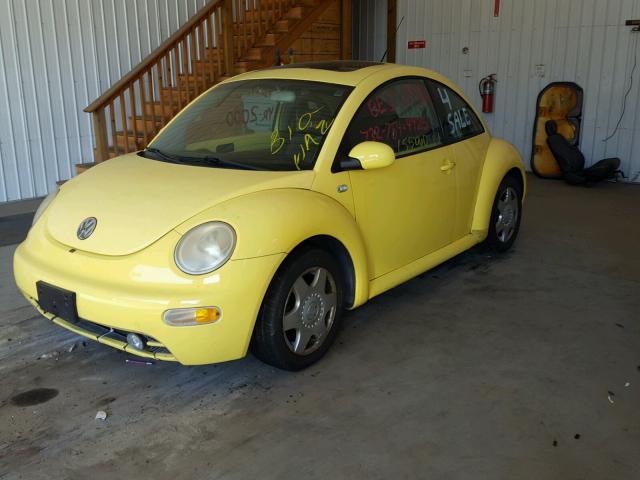 3VWCK21C71M446329 - 2001 VOLKSWAGEN NEW BEETLE YELLOW photo 2