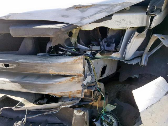 2G2WP542541340273 - 2004 PONTIAC GRAND PRIX GRAY photo 9