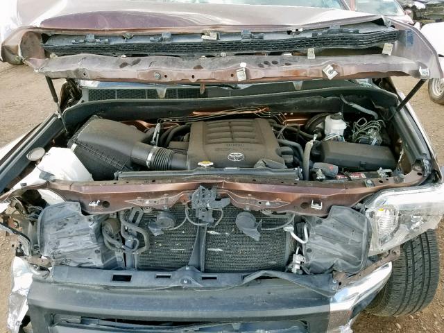 5TFRW5F12HX212372 - 2017 TOYOTA TUNDRA DOU BROWN photo 7