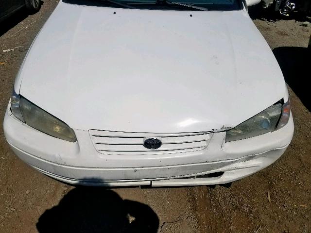 4T1BF22K3VU912103 - 1997 TOYOTA CAMRY CE WHITE photo 7