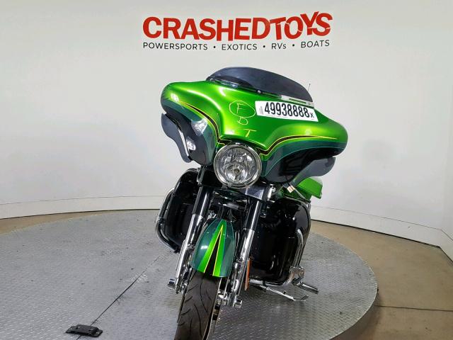 1HD1PZ812BB956474 - 2011 HARLEY-DAVIDSON FLHXSE2 GREEN photo 3