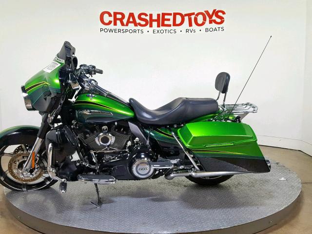 1HD1PZ812BB956474 - 2011 HARLEY-DAVIDSON FLHXSE2 GREEN photo 5