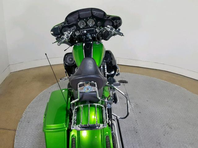 1HD1PZ812BB956474 - 2011 HARLEY-DAVIDSON FLHXSE2 GREEN photo 9