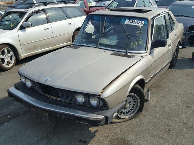 WBADK7309D7958791 - 1983 BMW 528 E SILVER photo 2