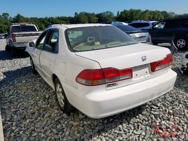 1HGCG56621A100017 - 2001 HONDA ACCORD EX WHITE photo 3