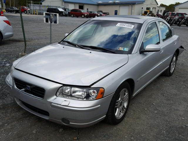 YV1RH592052477325 - 2005 VOLVO S60 2.5T SILVER photo 2