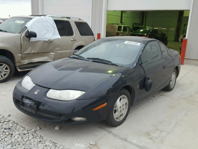 1G8ZY12752Z211977 - 2002 SATURN SC2 BLACK photo 2