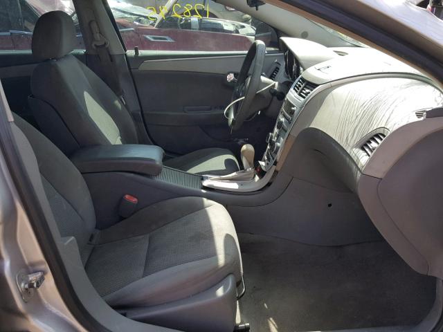 1G1ZG57B08F227567 - 2008 CHEVROLET MALIBU LS Արծաթագույն լուսանկար 5