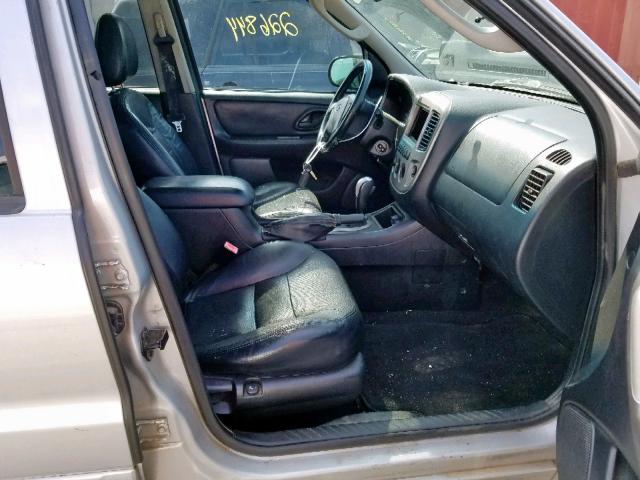 1FMCU04125KA45436 - 2005 FORD ESCAPE LIM SILVER photo 5