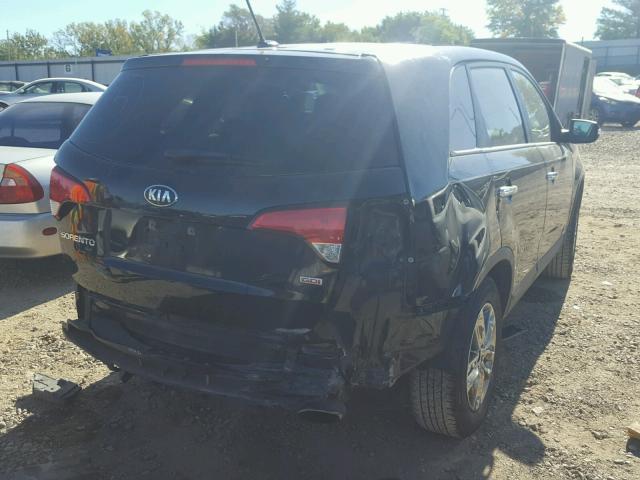 5XYKTCA6XEG427644 - 2014 KIA SORENTO LX BLACK photo 4