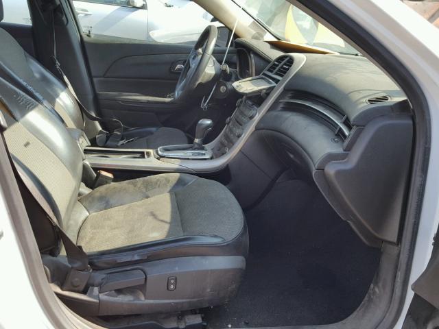 1G11C5SA8DF258583 - 2013 CHEVROLET MALIBU 1LT WHITE photo 5