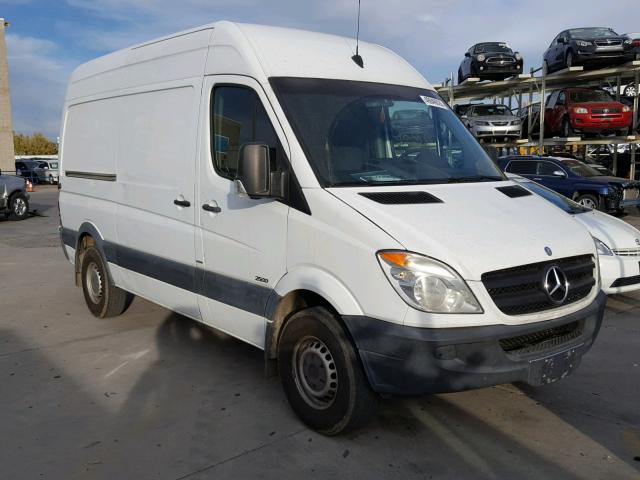 WD3PE7CC4B5507823 - 2011 MERCEDES-BENZ SPRINTER 2 WHITE photo 1