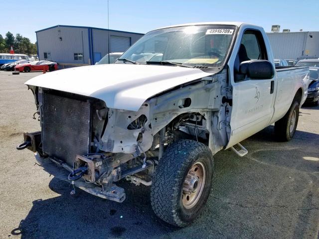 1FTNF21S02ED71181 - 2002 FORD F250 SUPER WHITE photo 2